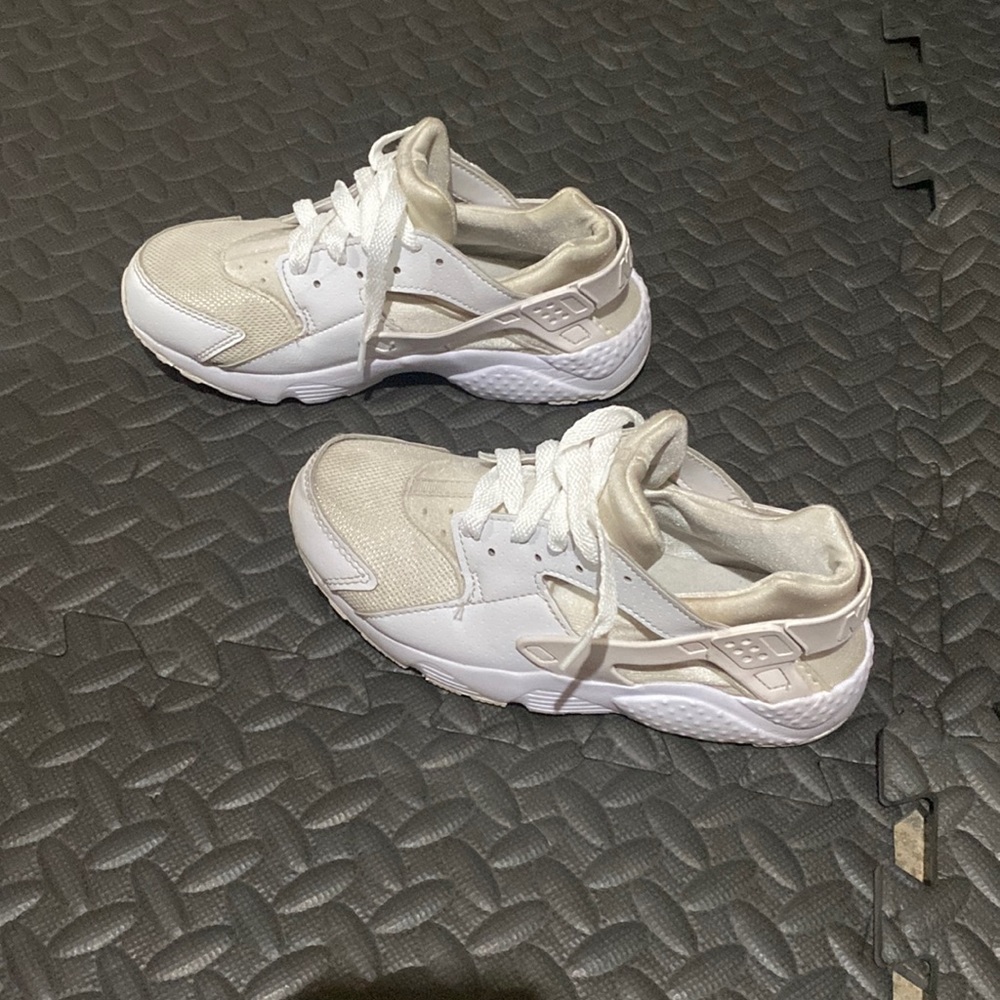 Nike Huarache Triple White